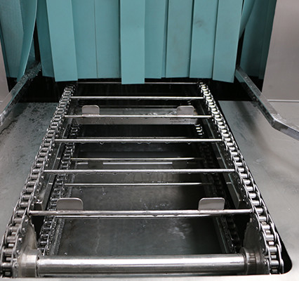 Macchina di lavaggio continua industriale automatica PP/SUS304 per ristoranti nel 2021