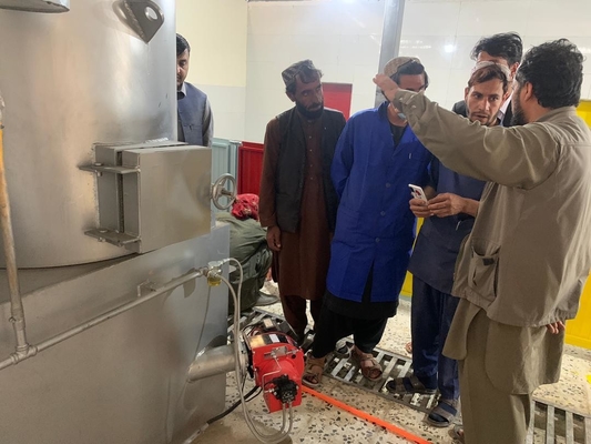11000 kg di peso Incineratore di rifiuti per pneumatici Soluzione per lo smaltimento di rifiuti innocui